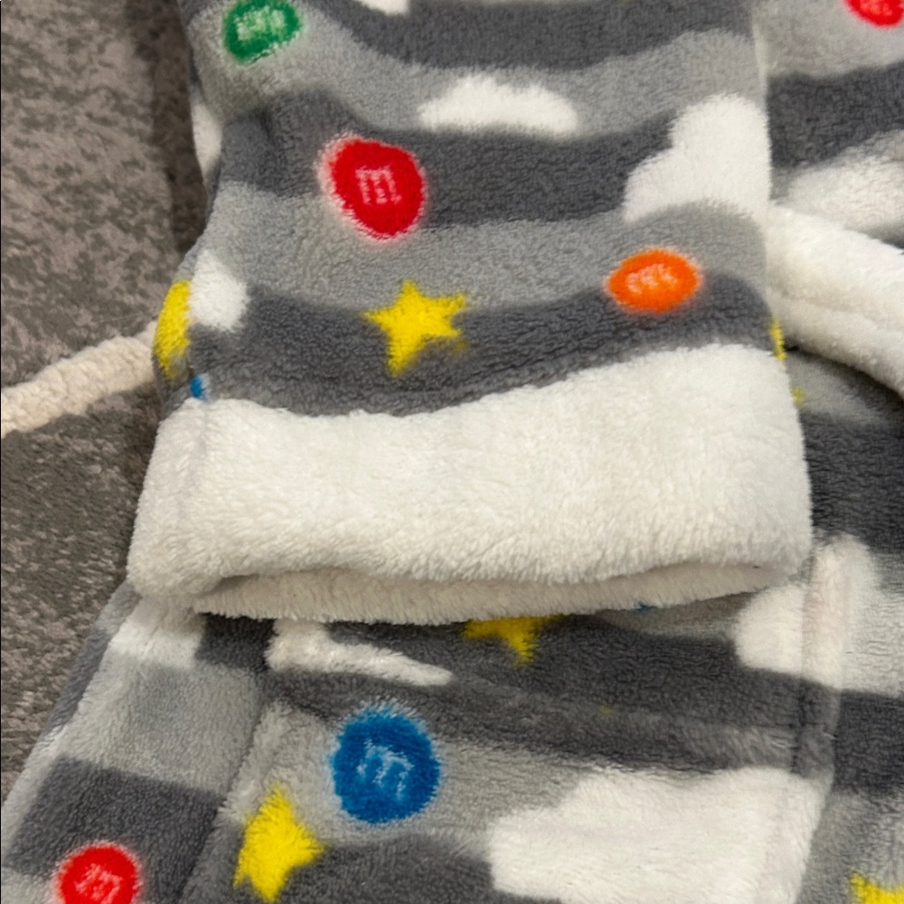 M&M Gray Hooded Kid’s Robe with M&M Pattern - Picture 7 of 10